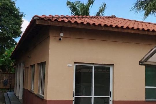 Área externa de apartamento para alugar com 2 quartos, 47m² em Jardim do Algarve, Itaquaquecetuba