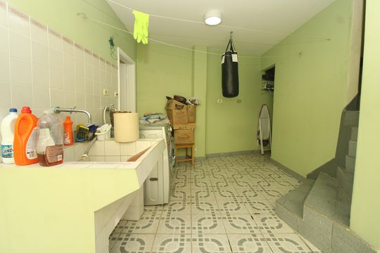 Área de Serviço de casa à venda com 4 quartos, 210m² em Jardim da Gloria, São Paulo