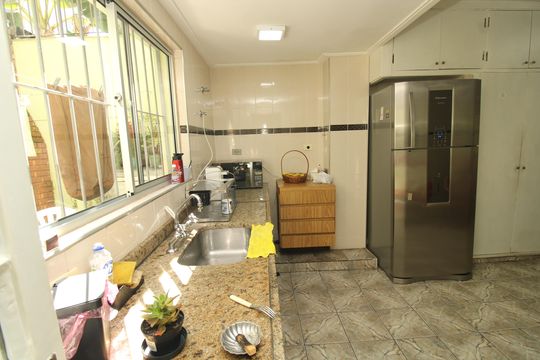 Cozinha de casa à venda com 4 quartos, 210m² em Jardim da Gloria, São Paulo
