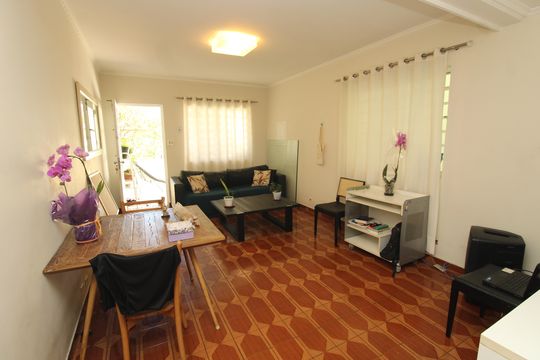 Sala de casa à venda com 4 quartos, 210m² em Jardim da Gloria, São Paulo