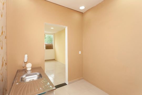 Cozinha de kitnet/studio para alugar com 2 quartos, 60m² em Jardim Malia Ii, São Paulo
