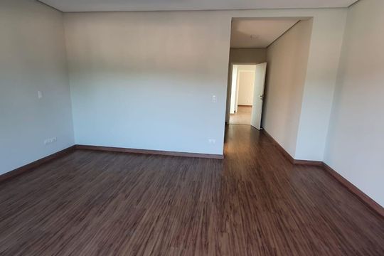 Casa para alugar com 3 quartos, 298m² em Morada dos Pássaros, Barueri