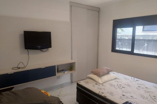 Casa para alugar com 5 quartos, 430m² em Jardim Acapulco, Guarujá