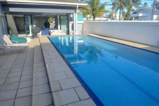 Casa para alugar com 5 quartos, 430m² em Jardim Acapulco, Guarujá