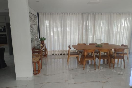 Casa para alugar com 5 quartos, 430m² em Jardim Acapulco, Guarujá