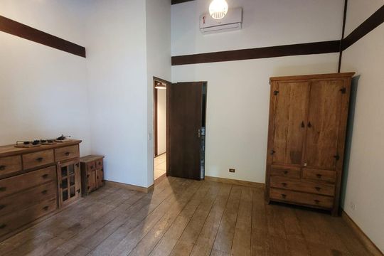 Casa para alugar com 4 quartos, 269m² em Morada dos Pássaros, Barueri
