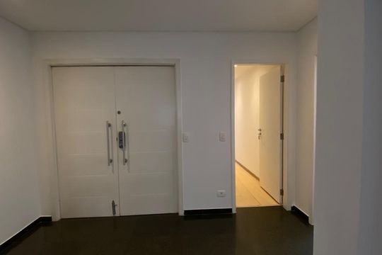 Apartamento para alugar com 3 quartos, 210m² em Higienópolis, São Paulo