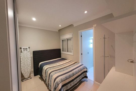 Apartamento para alugar com 3 quartos, 202m² em Alphaville Empresarial, Santana de Parnaíba