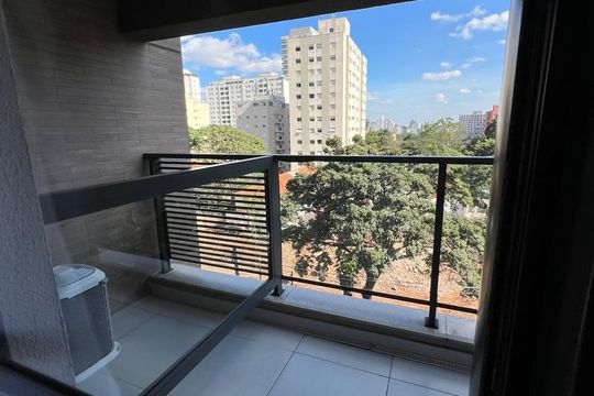 Varanda de apartamento à venda com 1 quarto, 27m² em Pinheiros, São Paulo