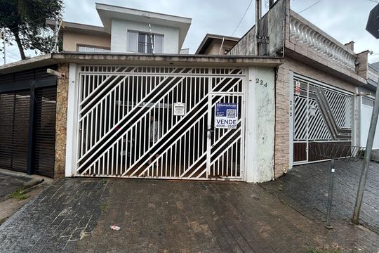 Fachada de casa à venda com 3 quartos, 149m² em Jardim Consorcio, São Paulo