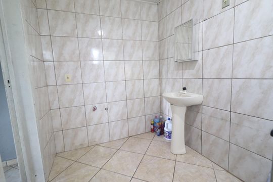 Banheiro de casa à venda com 1 quarto, 60m² em Canudos, Novo Hamburgo