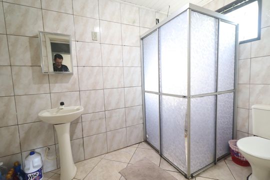 Banheiro de casa à venda com 1 quarto, 60m² em Canudos, Novo Hamburgo