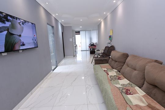 Casa à venda com 3 quartos, 180m² em Jardim Presidente, Goiânia