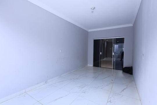 Garagem de casa à venda com 3 quartos, 180m² em Jardim Presidente, Goiânia