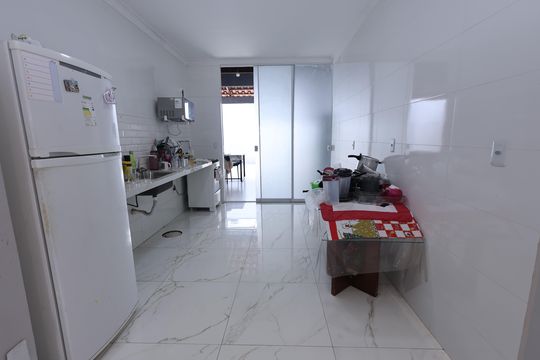 Cozinha de casa à venda com 3 quartos, 180m² em Jardim Presidente, Goiânia