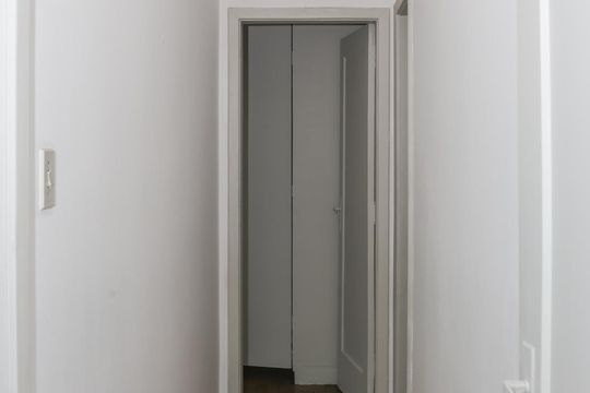 Corredor de apartamento à venda com 2 quartos, 100m² em Vila Romana, São Paulo