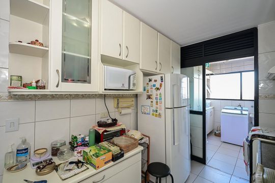 Cozinha de apartamento para alugar com 2 quartos, 80m² em Vila Progredior, São Paulo