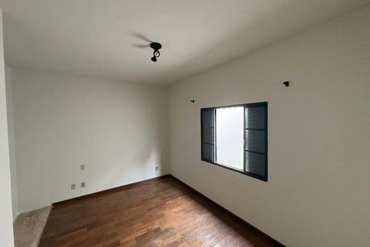 Casa para alugar com 3 quartos, 175m² em Santa Mônica, Uberlândia