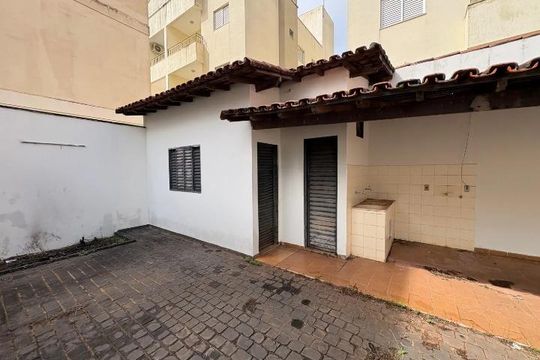 Casa para alugar com 3 quartos, 175m² em Santa Mônica, Uberlândia