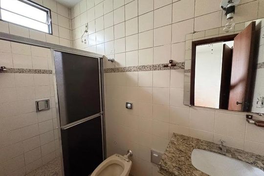 Casa para alugar com 3 quartos, 175m² em Santa Mônica, Uberlândia