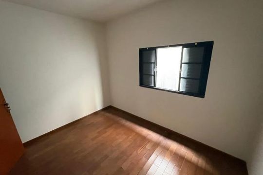 Casa para alugar com 3 quartos, 175m² em Santa Mônica, Uberlândia
