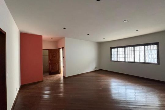 Casa para alugar com 3 quartos, 175m² em Santa Mônica, Uberlândia