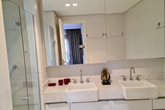 Banheiro de apartamento para alugar com 3 quartos, 163m² em Vale do Sereno, Nova Lima