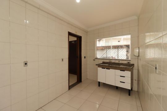 Cozinha de casa para alugar com 2 quartos, 85m² em Vila Curuçá, Santo André