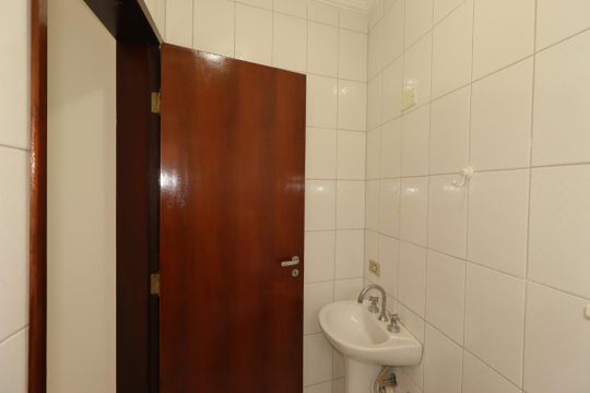 Banheiro da Suíte 1 de casa para alugar com 2 quartos, 85m² em Vila Curuçá, Santo André
