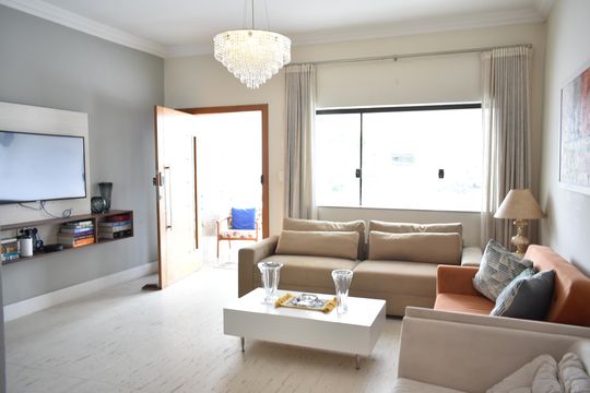 Casa à venda com 3 quartos, 200m² em Planalto Paulista, São Paulo