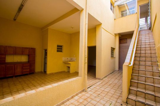 Quintal de casa à venda com 2 quartos, 154m² em Vila Linda, Santo André