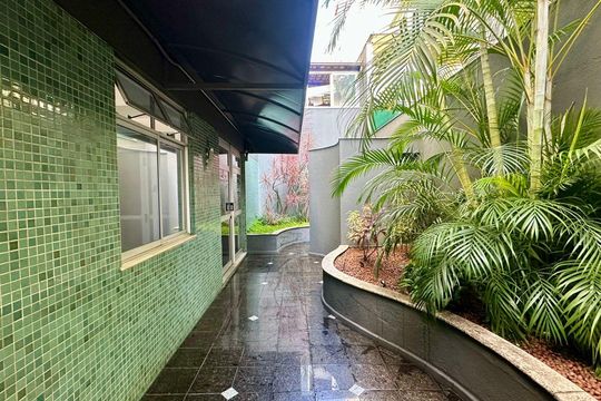Entrada do prédio de apartamento para alugar com 3 quartos, 95m² em Buritis, Belo Horizonte