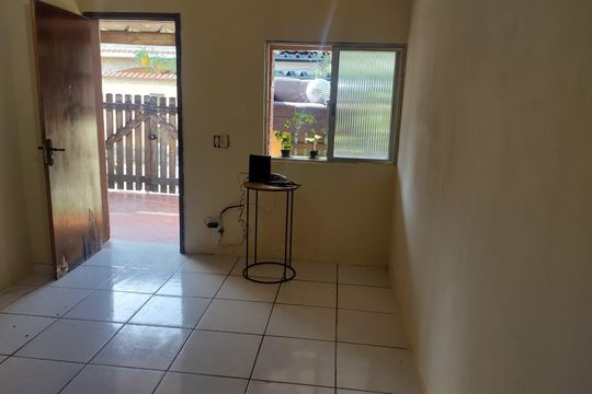 Sala de casa de condomínio para alugar com 3 quartos, 137m² em Taquara, Rio de Janeiro