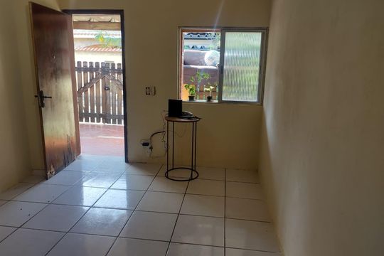 Sala de casa de condomínio para alugar com 3 quartos, 137m² em Taquara, Rio de Janeiro