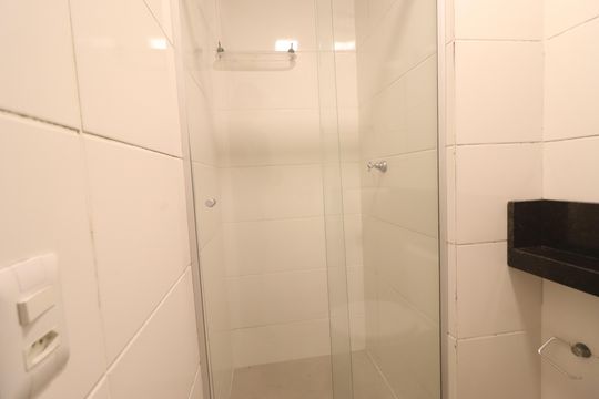 Banheiro de apartamento à venda com 2 quartos, 50m² em Canudos, Novo Hamburgo