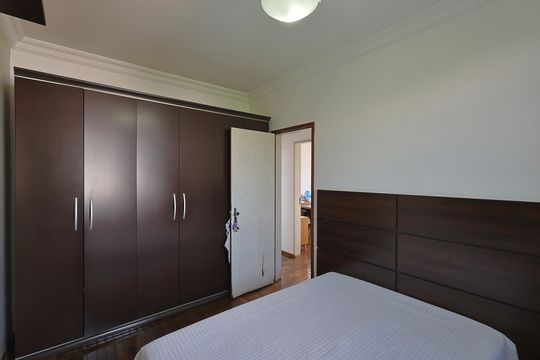 Apartamento à venda com 3 quartos, 96m² em João Pinheiro, Belo Horizonte