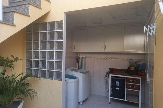 Área externa de casa à venda com 2 quartos, 159m² em Vila Adriana, São Bernardo do Campo