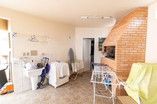 Área de Serviço de casa à venda com 6 quartos, 300m² em Santa Tereza, Porto Alegre