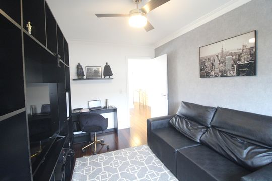 Quarto 1 de casa de condomínio à venda com 4 quartos, 215m² em Interlagos, São Paulo