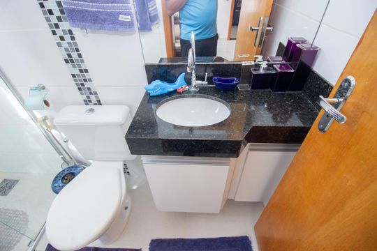 Banheiro da Suíte de apartamento à venda com 3 quartos, 104m² em Europa, Contagem