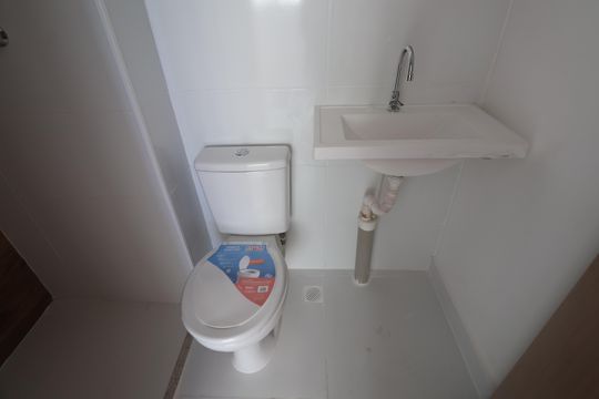 Banheiro  de apartamento para alugar com 2 quartos, 40m² em Fátima, Canoas