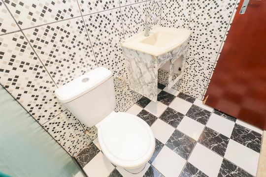 Banheiro de apartamento à venda com 2 quartos, 55m² em Jardim Lajeado, São Paulo
