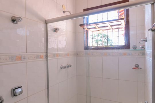 Casa para alugar com 4 quartos, 450m² em Letícia, Belo Horizonte
