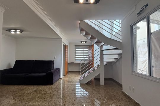 Casa à venda com 3 quartos, 244m² em Vila Sao Leopoldo, São Bernardo do Campo