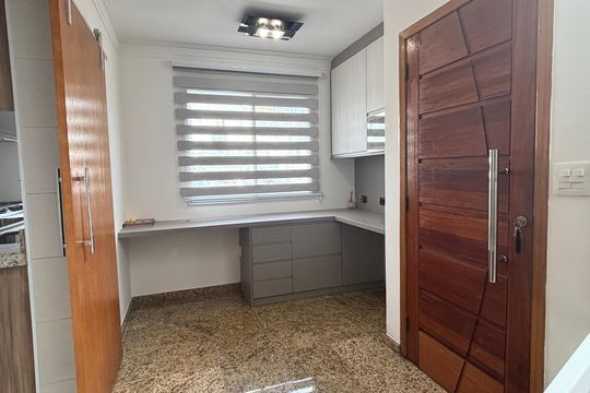 Sala de casa à venda com 3 quartos, 244m² em Vila Sao Leopoldo, São Bernardo do Campo