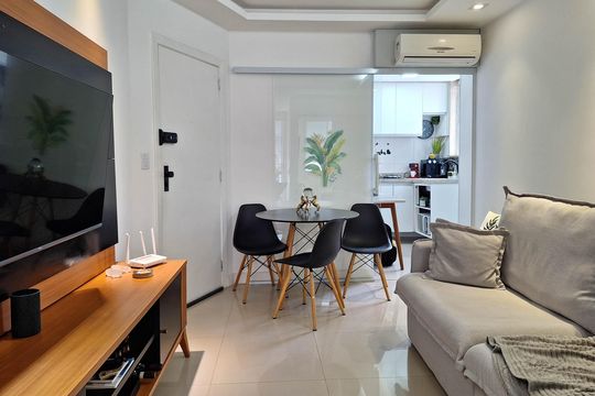 Sala de apartamento à venda com 1 quarto, 48m² em Icaraí, Niterói