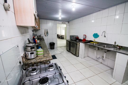 Cozinha de casa para alugar com 8 quartos, 250m² em Nova Mirim, Praia Grande