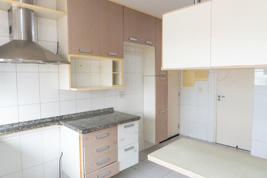 Cozinha de apartamento à venda com 4 quartos, 133m² em Mirandópolis, São Paulo