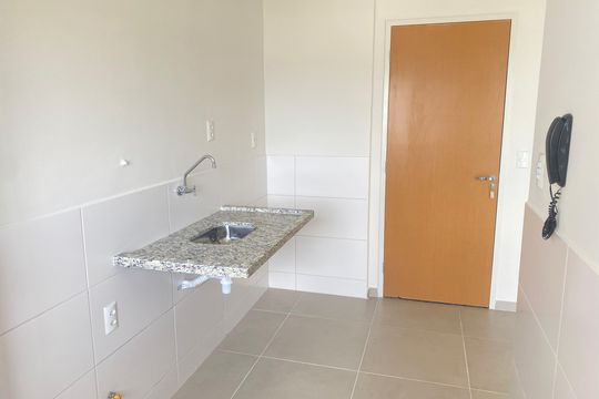 Cozinha de apartamento para alugar com 2 quartos, 54m² em Parque Oeste Industrial, Goiânia