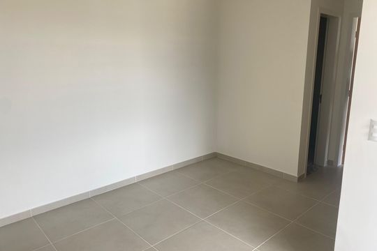 Sala de apartamento para alugar com 2 quartos, 54m² em Parque Oeste Industrial, Goiânia